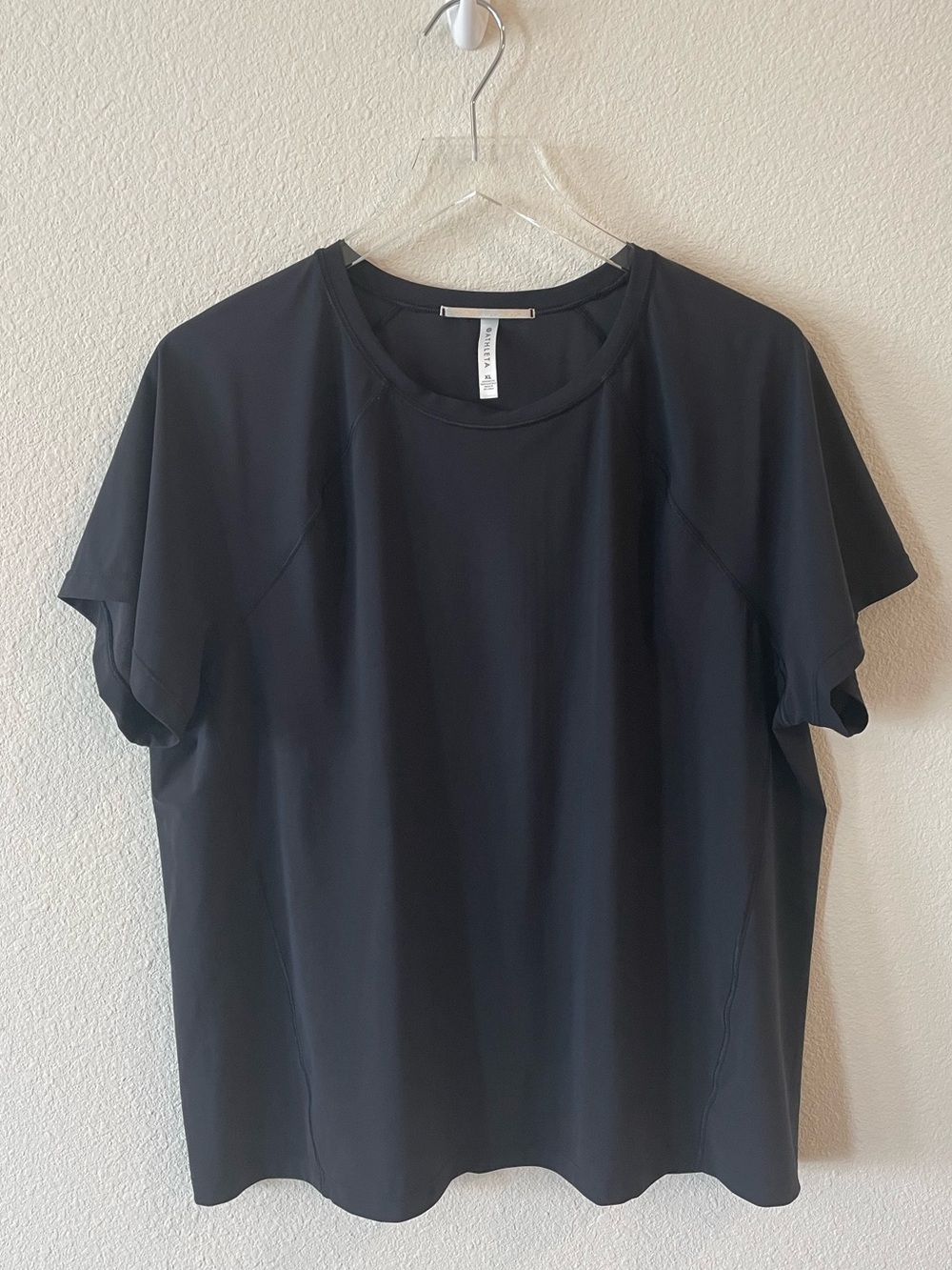 Athleta Ultimate Train Black Short Sleeve Top